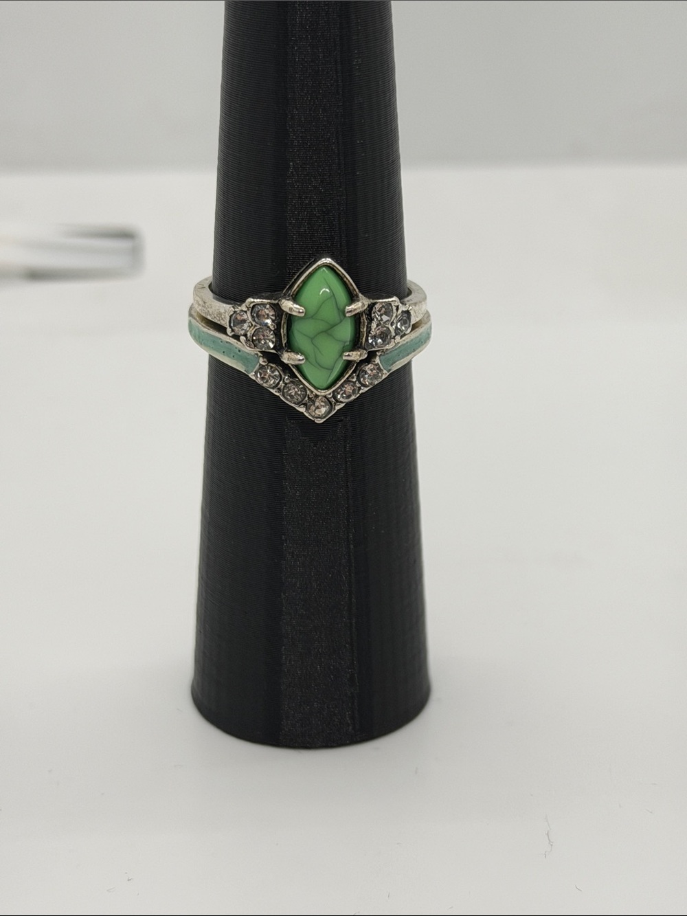 Green Stone Chevron Ring - Women Jewelry size 9
